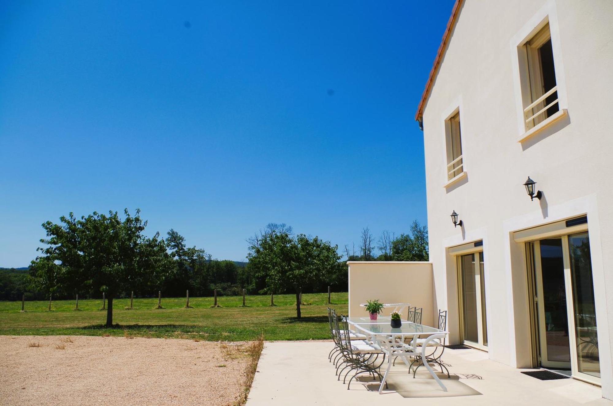 Domaine Joseph Lafarge Wine Resort Winemaker House La Maison Du Negociant Lugny Bagian luar foto